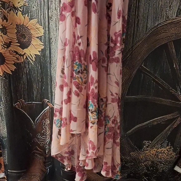 Floral Pink Sleeveless Dress - Picture 6 of 6